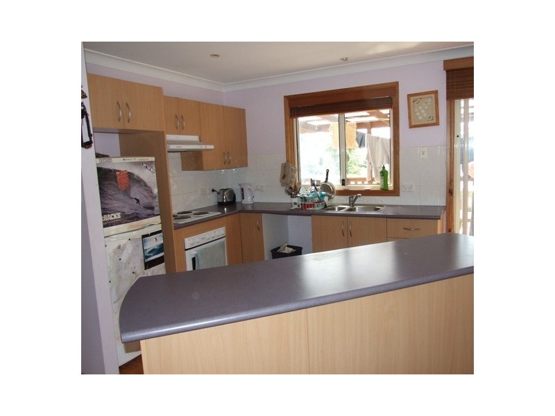 10 Edward Avenue, Kings Point NSW 2539