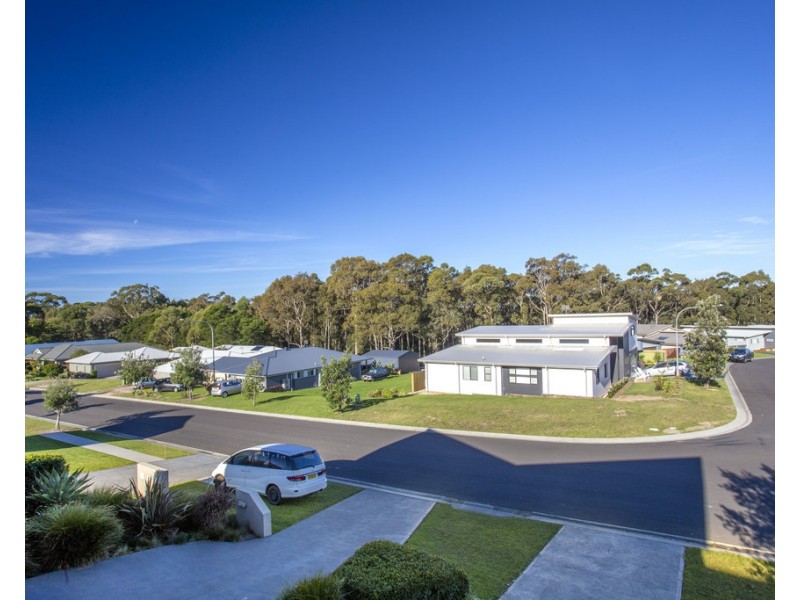 22B Wuru Dr, Burrill Lake NSW 2539