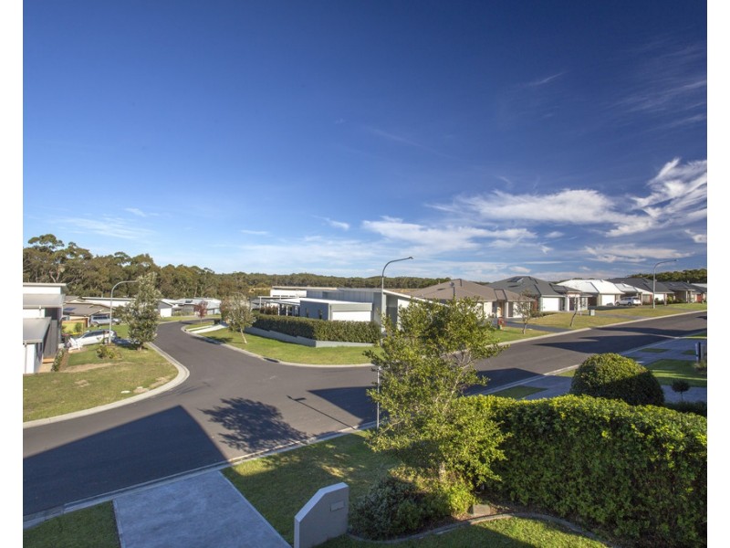 22B Wuru Dr, Burrill Lake NSW 2539