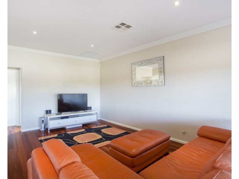 22B Wuru Dr, Burrill Lake NSW 2539