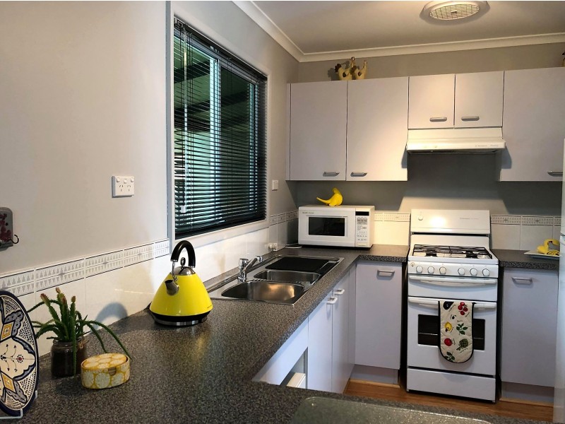 3 Bangalow Street, Narrawallee NSW 2539