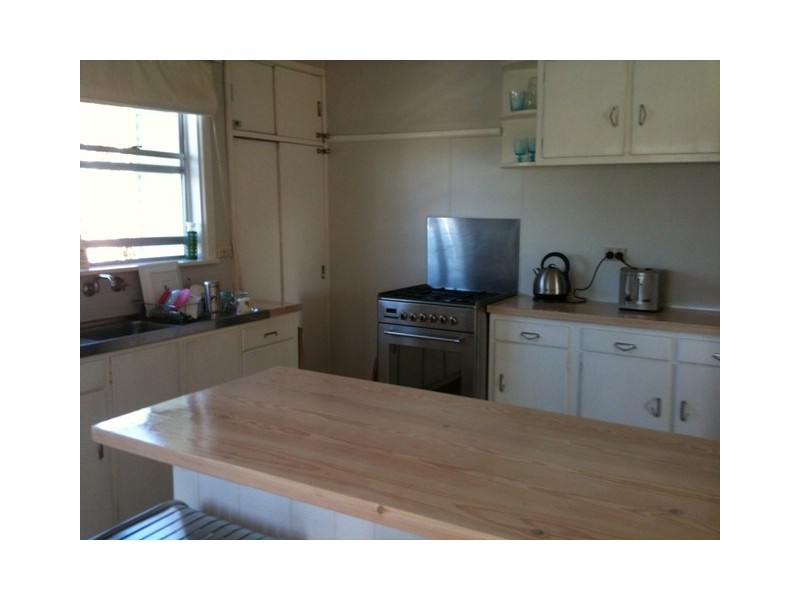 24 Donlan Road, Mollymook NSW 2539