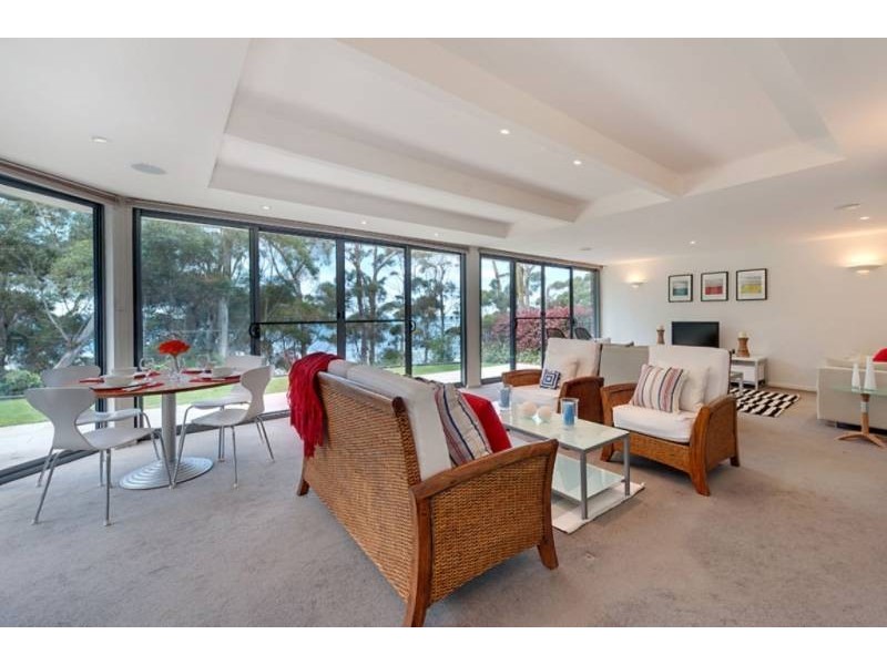 31 Riversdale Rd, Mollymook Beach NSW 2539