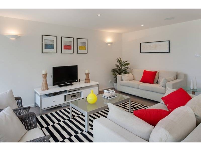 31 Riversdale Rd, Mollymook Beach NSW 2539