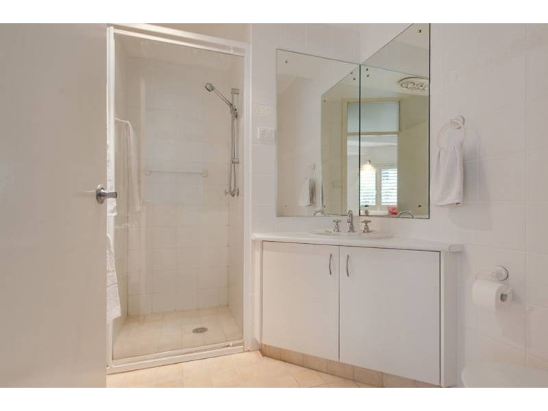31 Riversdale Rd, Mollymook Beach NSW 2539