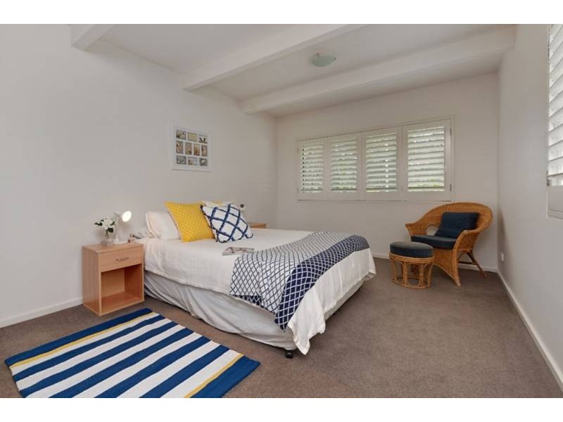 31 Riversdale Rd, Mollymook Beach NSW 2539