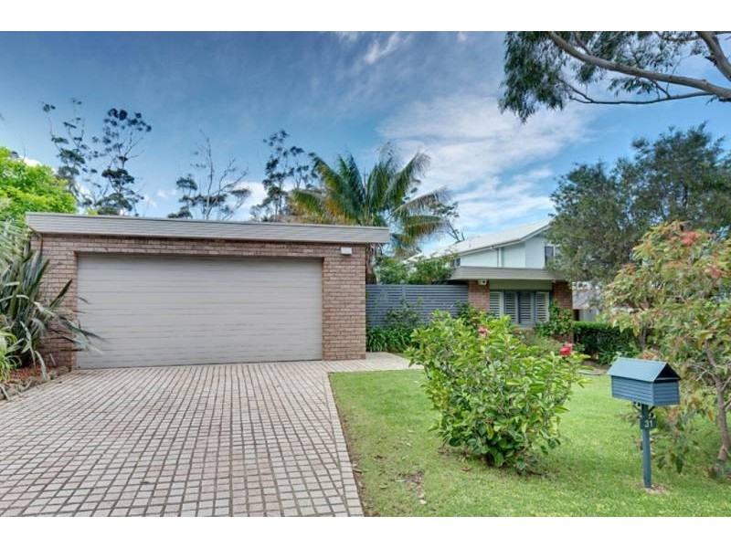 31 Riversdale Rd, Mollymook Beach NSW 2539