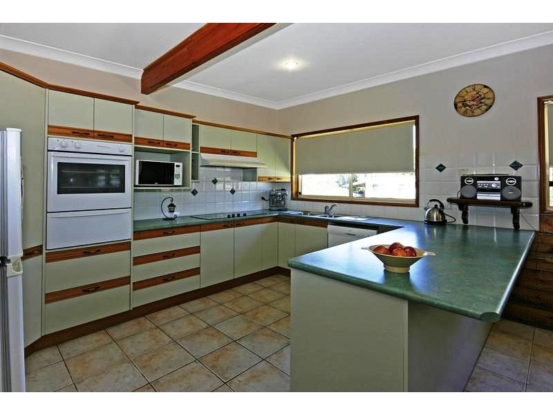 41 Bangalow St, Narrawallee NSW 2539