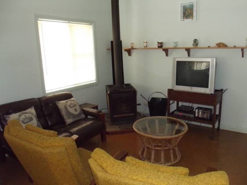 45 Carroll Ave Lakeside, Lake Conjola NSW 2539