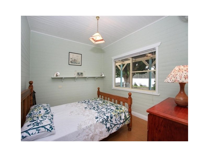 45 Carroll Ave Lakeside, Lake Conjola NSW 2539