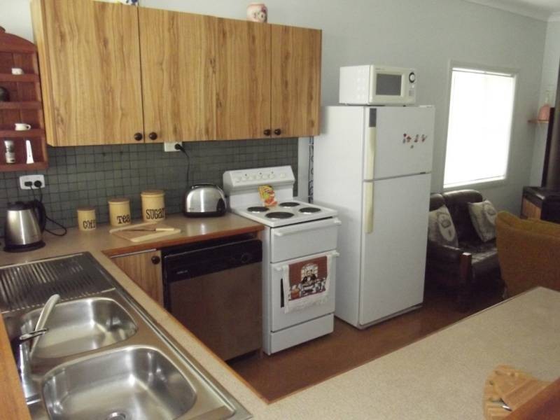 45 Carroll Ave Lakeside, Lake Conjola NSW 2539