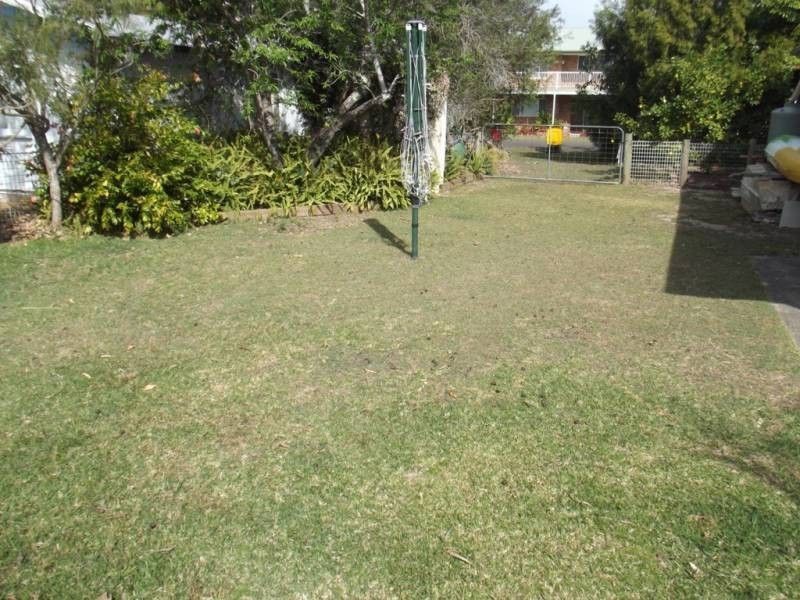 45 Carroll Ave Lakeside, Lake Conjola NSW 2539