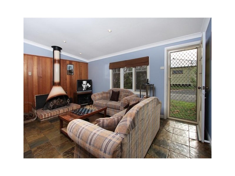 45 Carroll Ave Lakeview, Lake Conjola NSW 2539