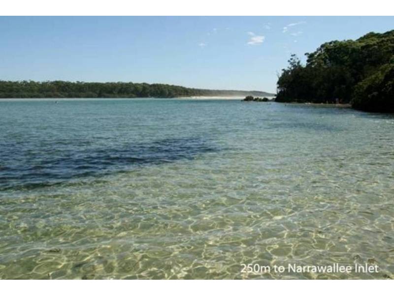 29 Matron Porter Dr, Narrawallee NSW 2539