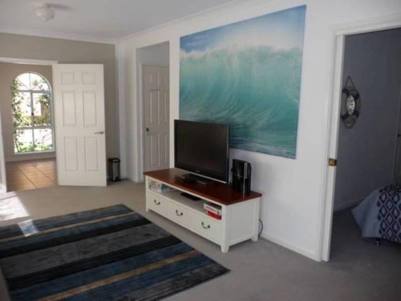 29 Matron Porter Dr, Narrawallee NSW 2539