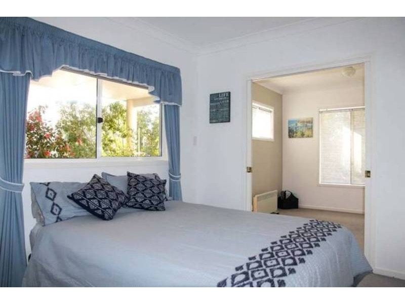 29 Matron Porter Dr, Narrawallee NSW 2539