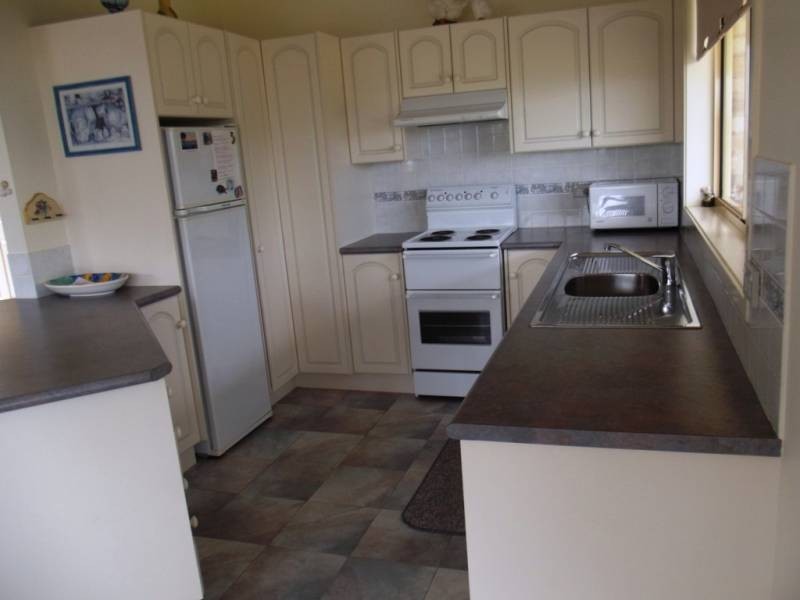 82 Carroll Ave, Mollymook NSW 2539
