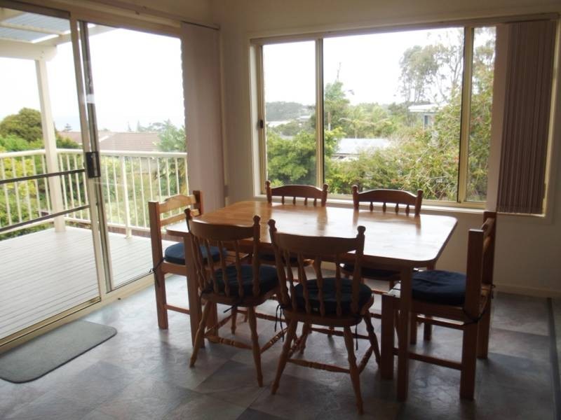 82 Carroll Ave, Mollymook NSW 2539