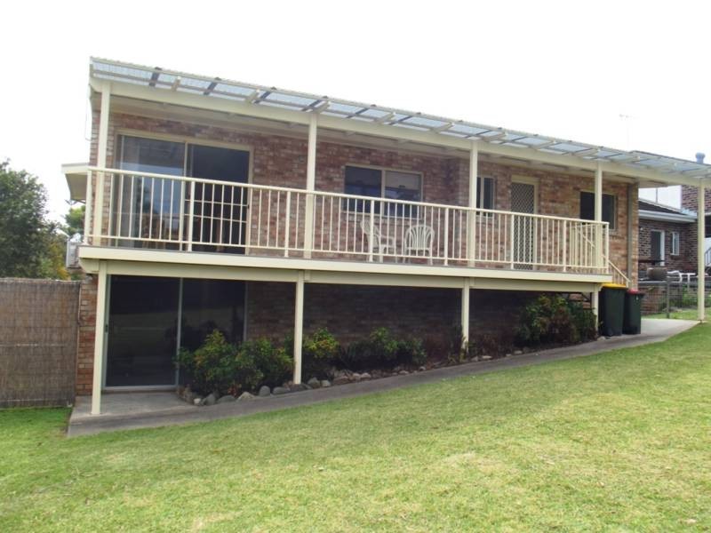 82 Carroll Ave, Mollymook NSW 2539