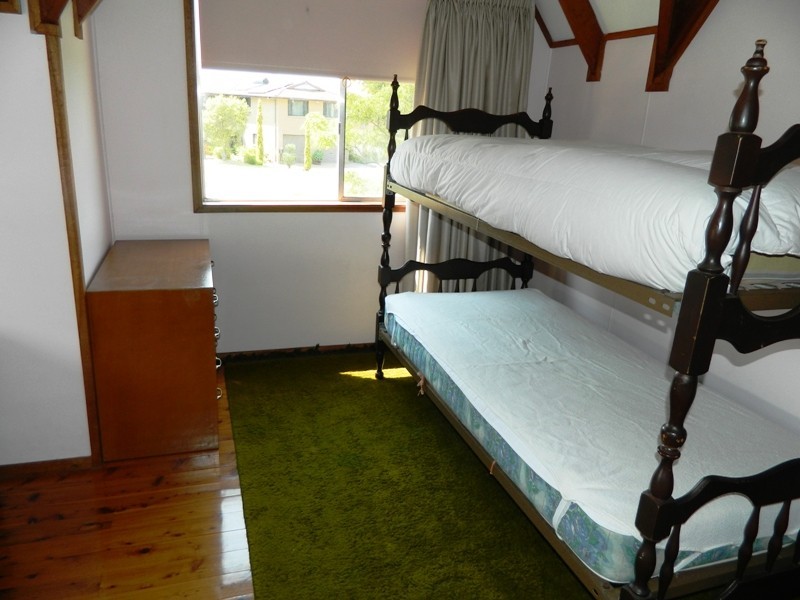 87 Carroll Ave, Mollymook NSW 2539