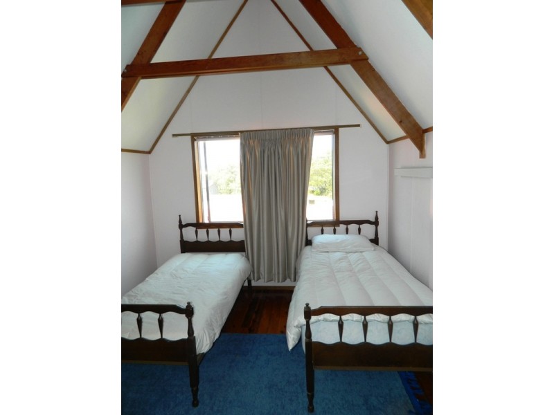 87 Carroll Ave, Mollymook NSW 2539