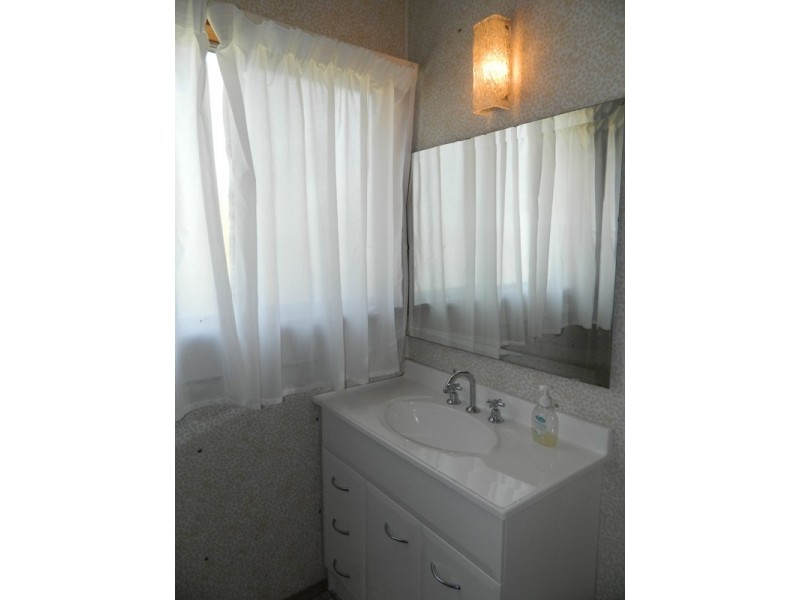 87 Carroll Ave, Mollymook NSW 2539