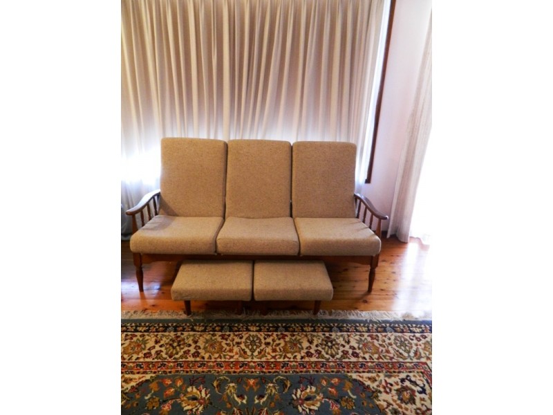 87 Carroll Ave, Mollymook NSW 2539