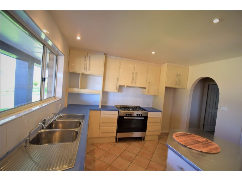 286 Matron Porter Dr, Mollymook NSW 2539