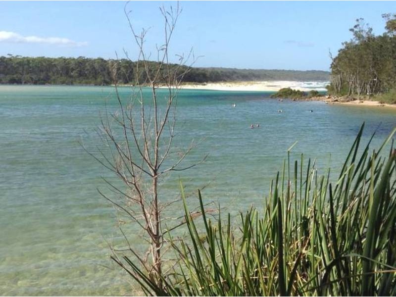 11 Aries Pl, Narrawallee NSW 2539