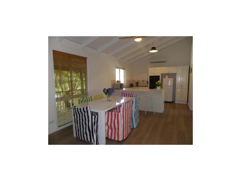 11 Aries Pl, Narrawallee NSW 2539