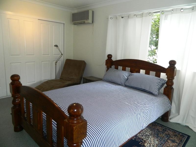 104 Mitchell Pde, Mollymook Beach NSW 2539