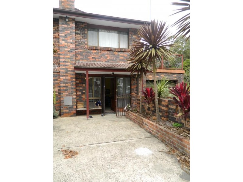 104 Mitchell Pde, Mollymook Beach NSW 2539