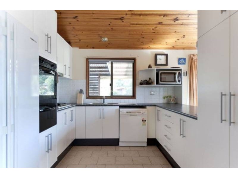 35  Lockhart Ave, Mollymook NSW 2539