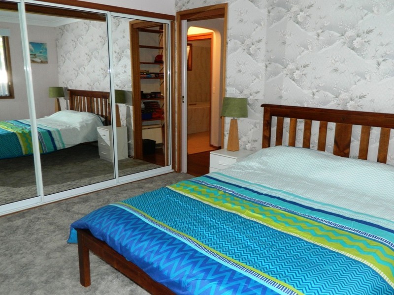 35  Lockhart Ave, Mollymook NSW 2539