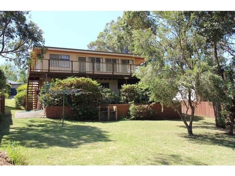 8 Parkview Parade, Mollymook NSW 2539