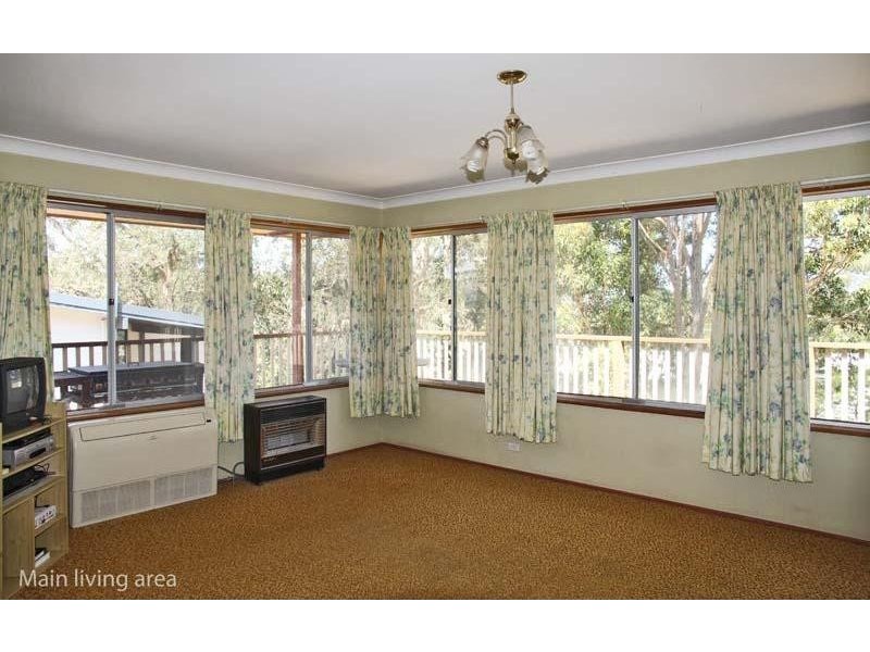 8 Parkview Parade, Mollymook NSW 2539