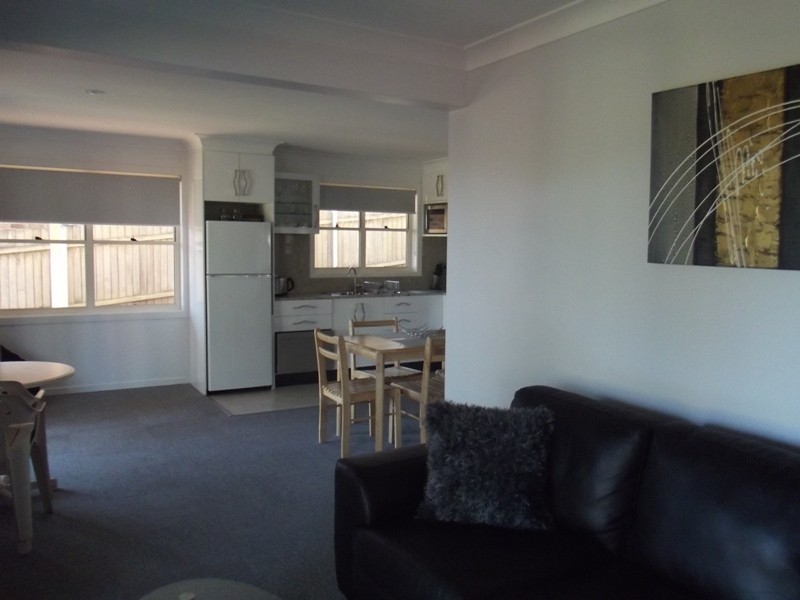 1 Bond Pl, Mollymook NSW 2539