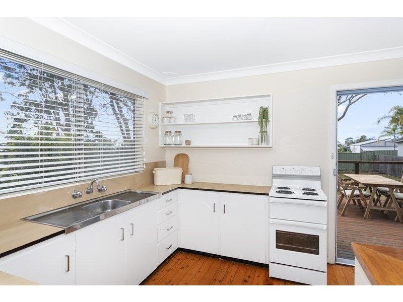 20 Ilett St, Mollymook NSW 2539