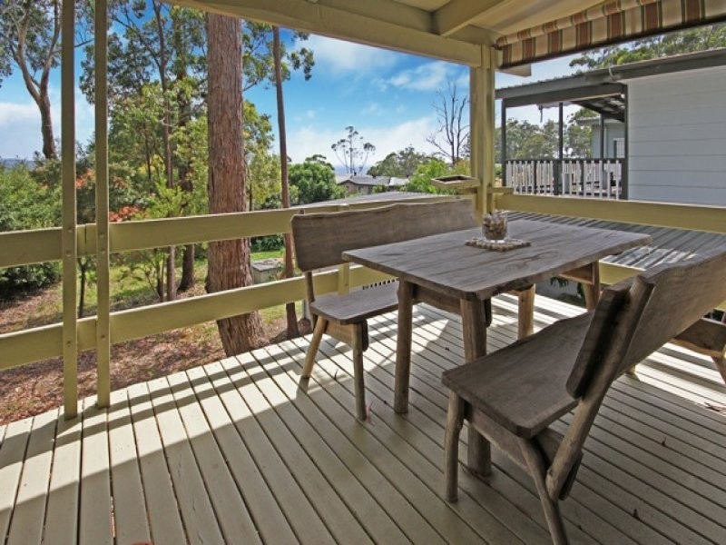 4 Bannister Head Road, Mollymook NSW 2539