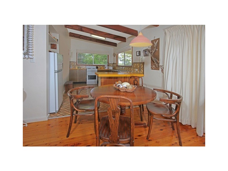 4 Bannister Head Road, Mollymook NSW 2539