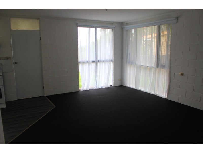 2/7 Boag St, Mollymook NSW 2539
