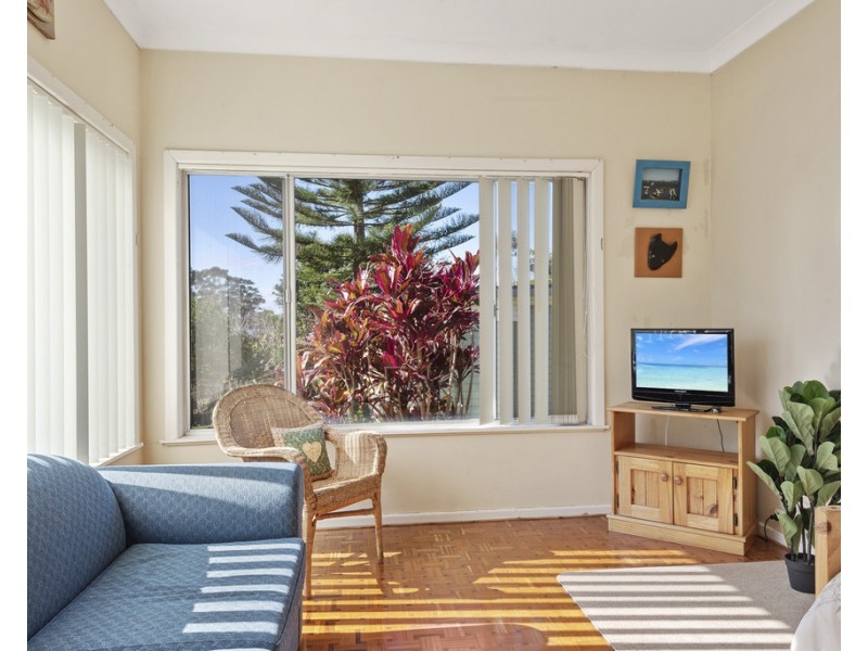 3 Edwin Avenue, Lake Conjola NSW 2539 Ray White Ulladulla Sold