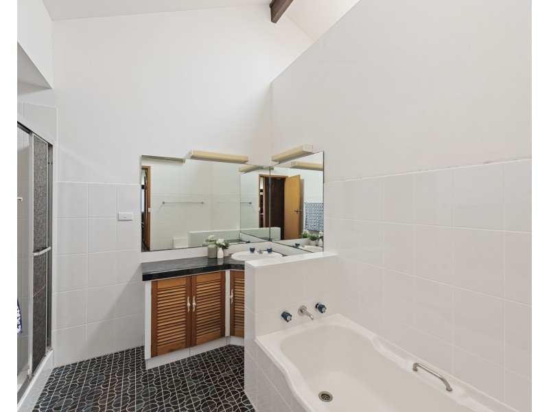 3 Edwin Avenue, Lake Conjola NSW 2539 Ray White Ulladulla Sold