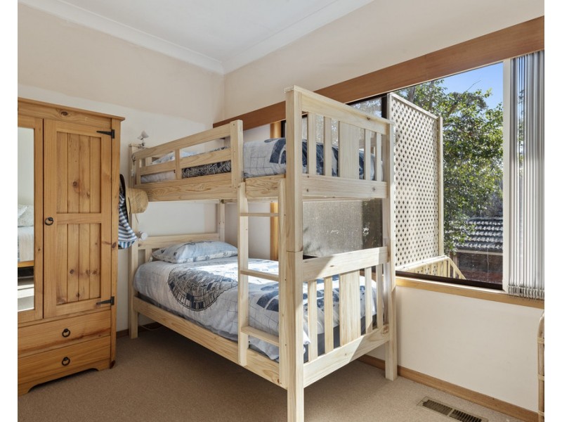 3 Edwin Avenue, Lake Conjola NSW 2539 Ray White Ulladulla Sold