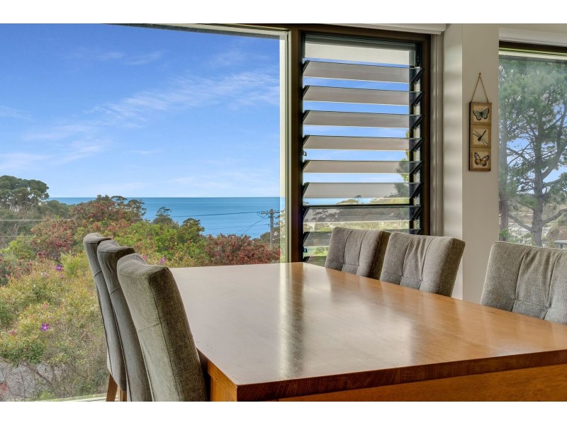 40 Seaview St, Mollymook NSW 2539