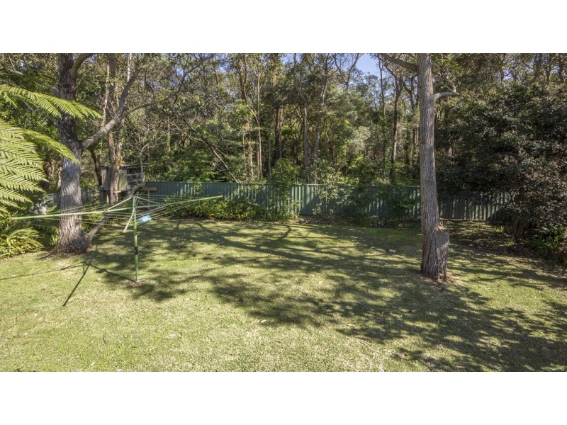 64 Ross Ave, Narrawallee NSW 2539