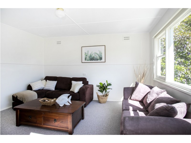 9 McDonald Parade, Burrill Lake NSW 2539