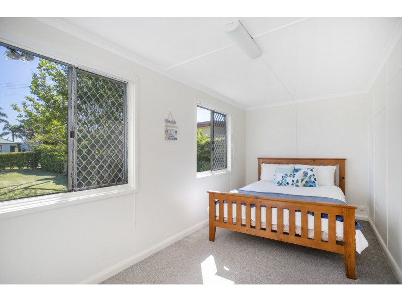 9 McDonald Parade, Burrill Lake NSW 2539