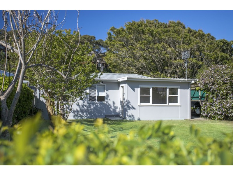 9 McDonald Parade, Burrill Lake NSW 2539