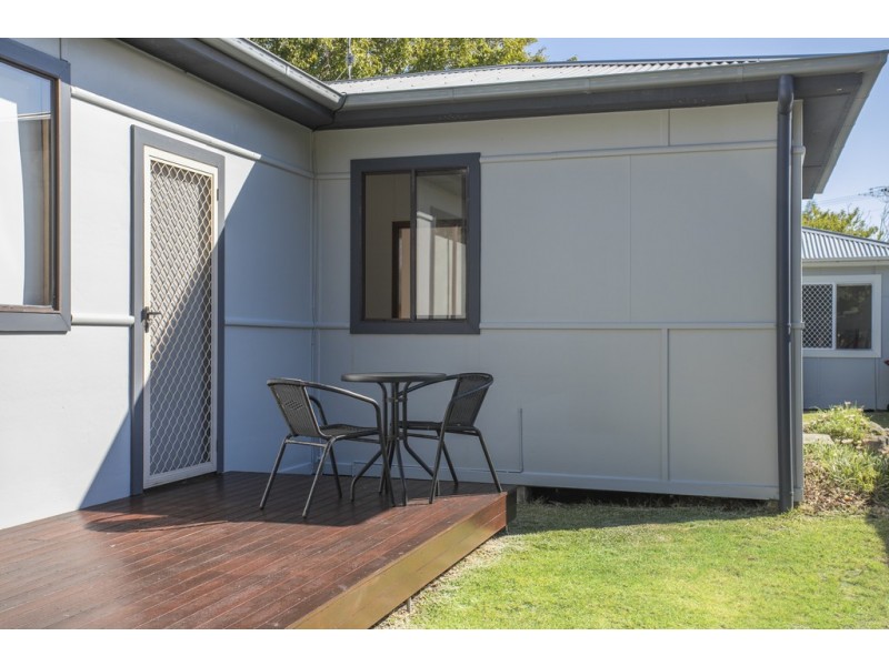 9 McDonald Parade, Burrill Lake NSW 2539